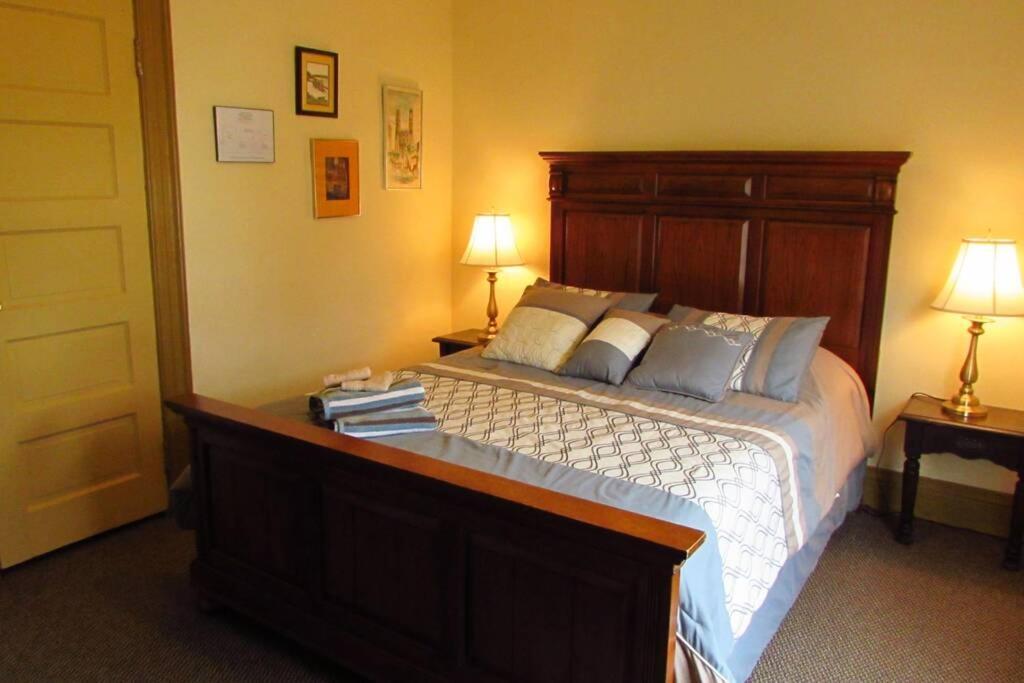 Great Gorge Guesthouse - Walk To The Falls, The Casino And All Downtown Restaurants - Across From The Aquarium Cataratas do Niágara Exterior foto
