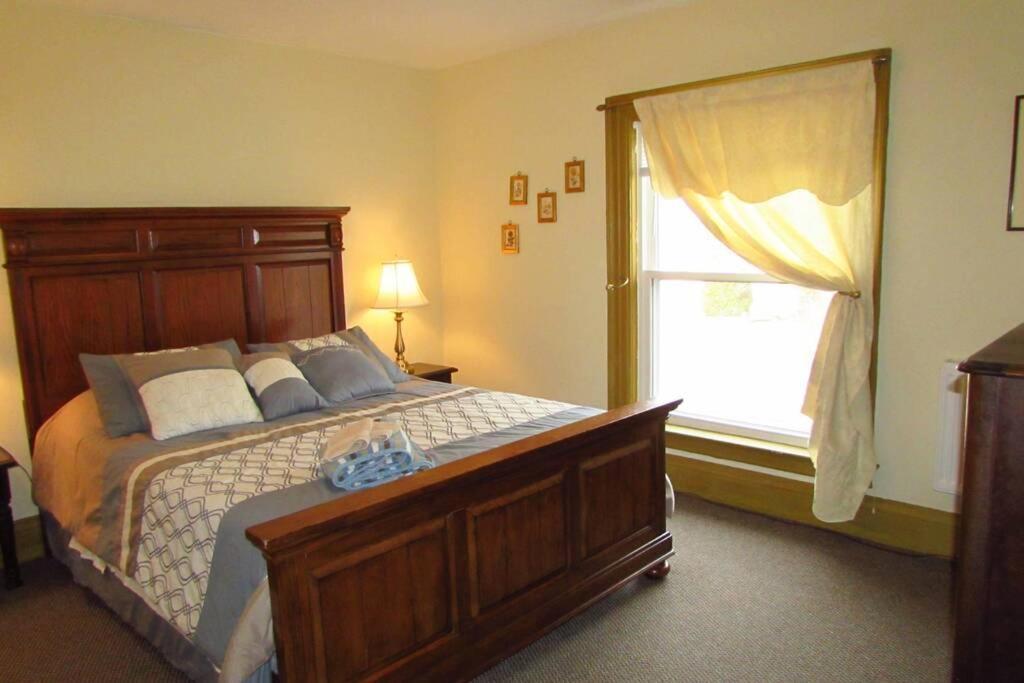 Great Gorge Guesthouse - Walk To The Falls, The Casino And All Downtown Restaurants - Across From The Aquarium Cataratas do Niágara Exterior foto